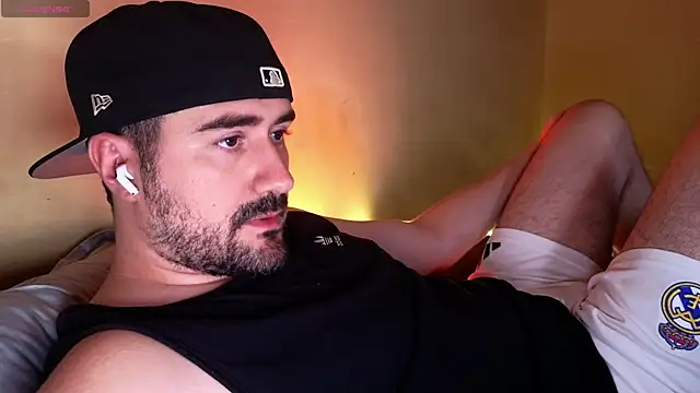 DominantTheo online show from December 2025 03:44:02 AM