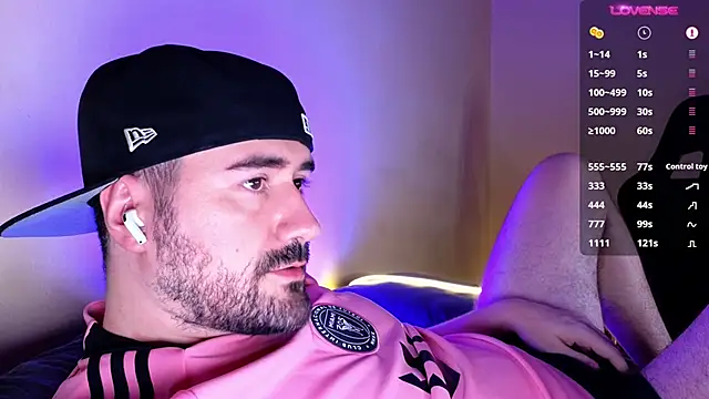 Snapshot of DominantTheo chatting on March 2025 06:14:02 AM DominantTheo online show from March 2025 06:14:02 AM