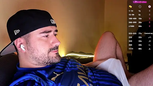 DominantTheo online show from November 2025 03:40:02 AM