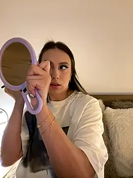 Eva Ryen online show from October 2025 06:04:01 PM