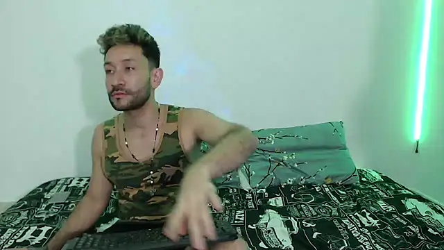 Snapshot of marlon_shawn chatting on September 2025 09:48:02 AM marlon shawn online show from September 2025 09:48:02 AM