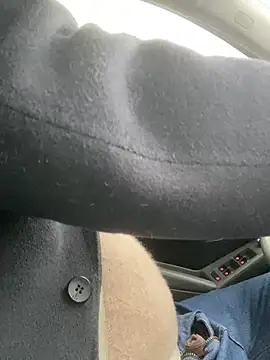 Snapshot of S00 chatting on December 2024 08:14:01 AM S00 online show from December 2024 08:14:01 AM