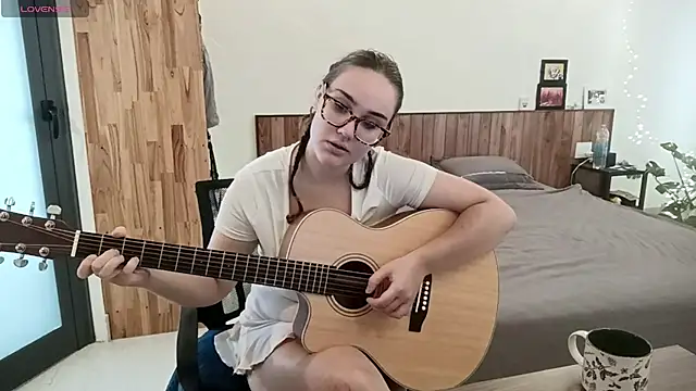 mia boone online show from May 2026 04:00:02 AM