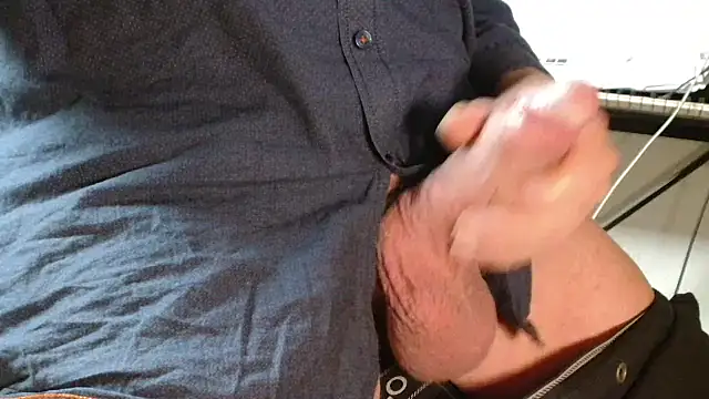 Snapshot of blow2gold chatting on November 2025 10:03:02 PM blow2gold online show from November 2025 10:03:02 PM