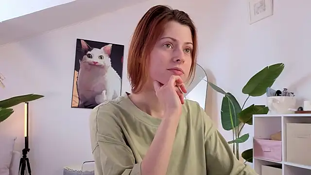 doll lesli online show from April 2026 01:02:01 PM