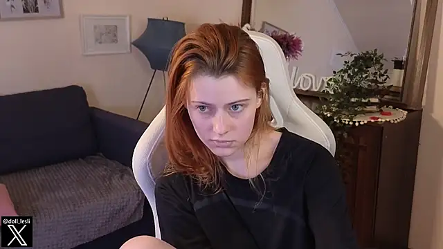 doll lesli online show from February 2025 05:30:02 PM
