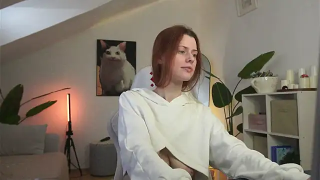 doll lesli online show from March 2026 12:34:01 PM