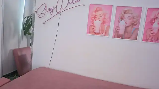 Adele LatinLady online show from January 2026 08:16:02 PM