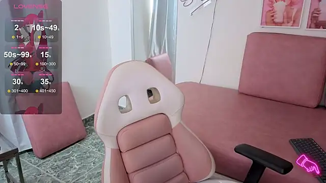 Snapshot of Adele_LatinLady chatting on October 2025 08:11:02 PM Adele LatinLady online show from October 2025 08:11:02 PM