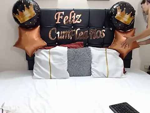 Violette Adams online show from February 2026 01:51:02 PM