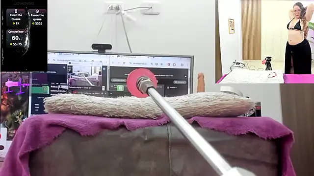 Paulina Davis  online show from July 2026 10:16:01 PM