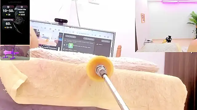 Paulina Davis  online show from March 2026 10:27:01 PM