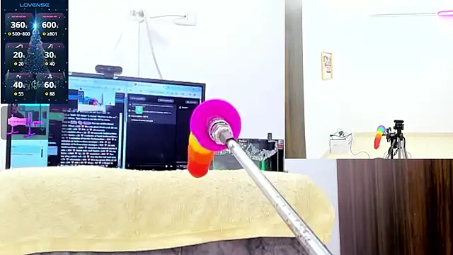 Paulina Davis  online show from December 2025 12:54:01 AM