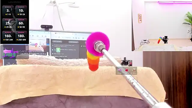 Paulina Davis  online show from March 2026 01:11:01 AM