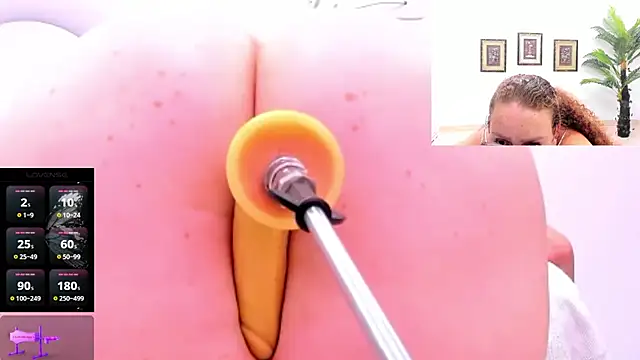 Paulina Davis  online show from March 2025 10:05:02 AM