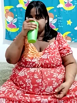 SusanaEshwar online show from February 2026 10:43:02 PM