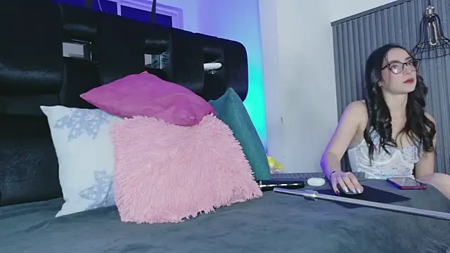 levana1 online show from April 2026 04:03:01 AM