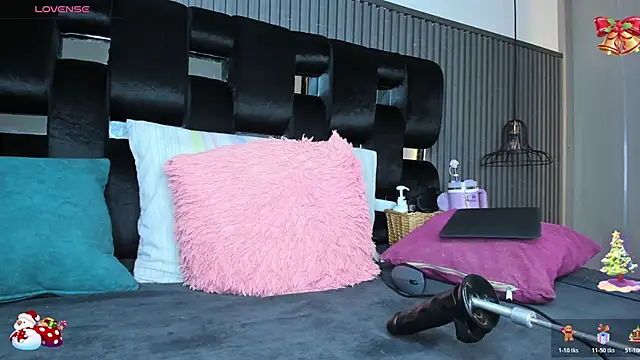 levana1 online show from December 2025 10:37:01 PM