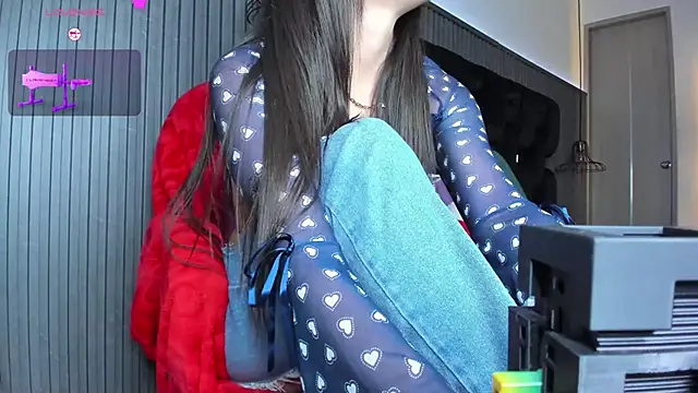 levana1 online show from November 2025 09:07:01 PM