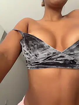 Victoriasant online show from April 2026 06:58:01 PM