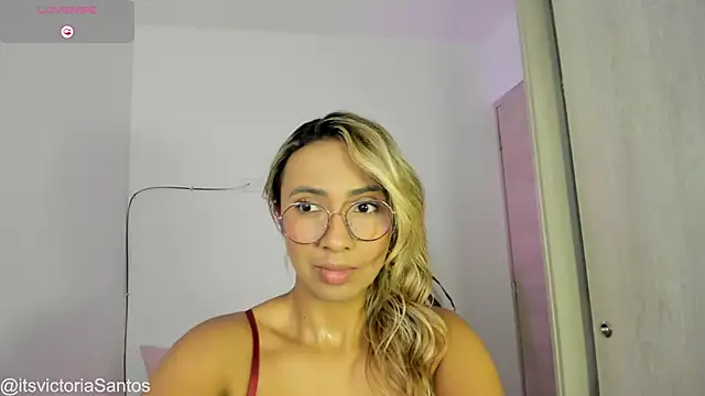 Victoriasant online show from March 2026 11:12:01 PM