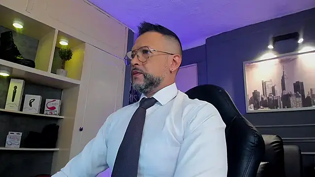 MrFrank tattoo online show from November 2025 12:05:02 PM