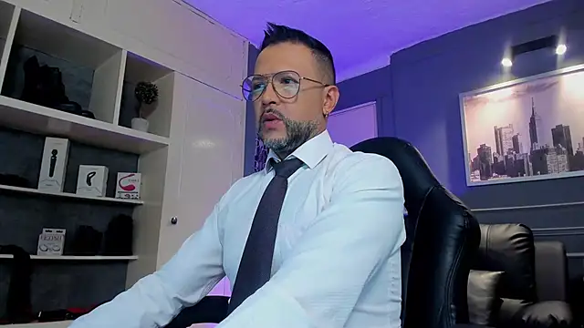 Snapshot of MrFrank_tattoo chatting on September 2025 12:44:02 PM MrFrank tattoo online show from September 2025 12:44:02 PM