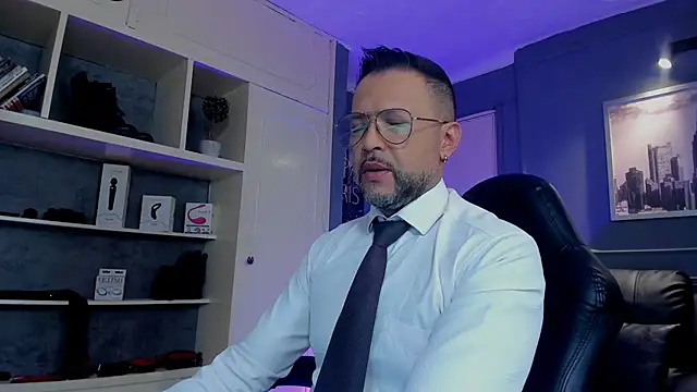 Snapshot of MrFrank_tattoo chatting on October 2025 03:20:01 PM MrFrank tattoo online show from October 2025 03:20:01 PM