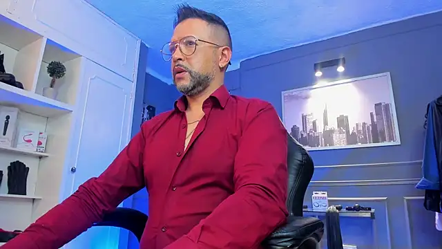 Snapshot of MrFrank_tattoo chatting on March 2025 04:39:02 PM MrFrank tattoo online show from March 2025 04:39:02 PM