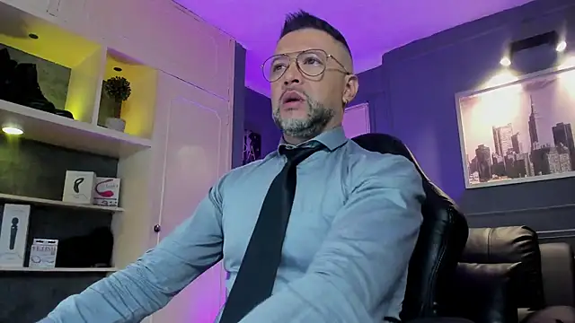 MrFrank tattoo online show from February 2026 10:44:01 AM