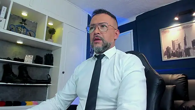 Snapshot of MrFrank_tattoo chatting on June 2026 02:25:02 PM MrFrank tattoo online show from June 2026 02:25:02 PM