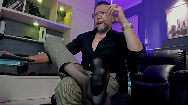 MrFrank tattoo online show from January 2026 05:38:02 PM