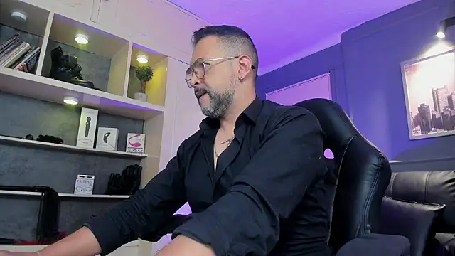 MrFrank tattoo online show from December 2025 01:04:02 PM