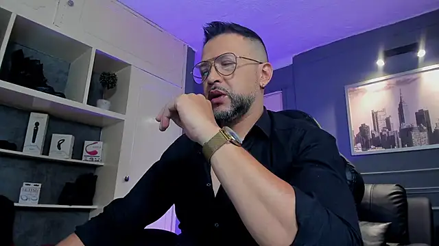 MrFrank tattoo online show from November 2025 12:41:01 PM