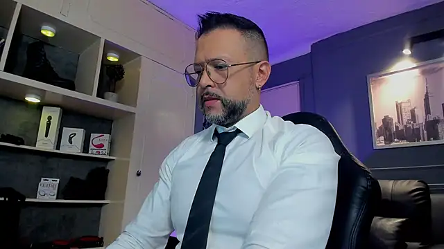 MrFrank tattoo online show from November 2025 12:15:02 PM