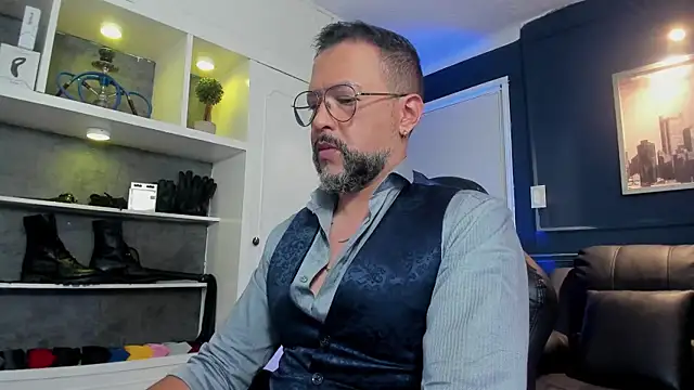 Snapshot of MrFrank_tattoo chatting on June 2026 02:37:02 PM MrFrank tattoo online show from June 2026 02:37:02 PM