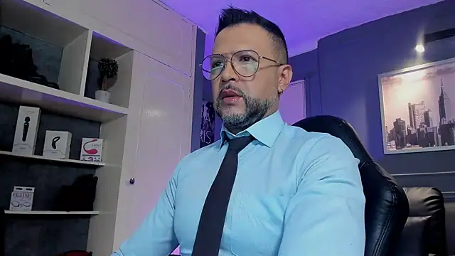 Snapshot of MrFrank_tattoo chatting on October 2025 11:45:02 AM MrFrank tattoo online show from October 2025 11:45:02 AM