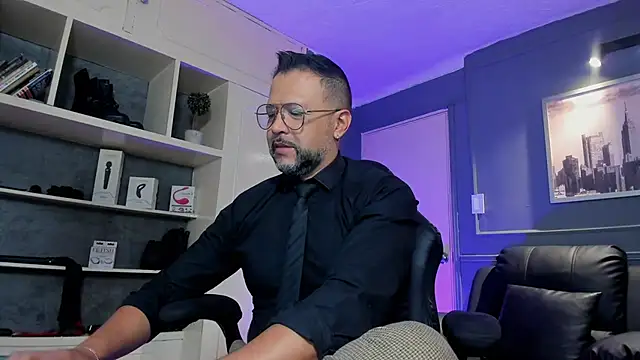 MrFrank tattoo online show from October 2025 11:19:01 AM