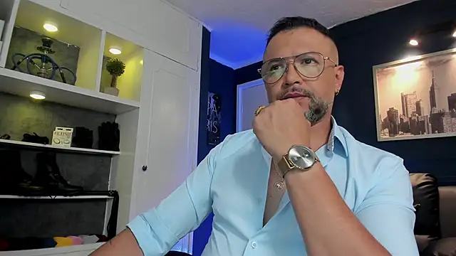 Snapshot of MrFrank_tattoo chatting on June 2026 05:40:02 PM MrFrank tattoo online show from June 2026 05:40:02 PM