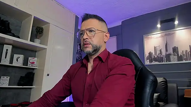 MrFrank tattoo online show from November 2025 01:04:01 PM