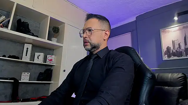 Snapshot of MrFrank_tattoo chatting on October 2025 01:41:02 PM MrFrank tattoo online show from October 2025 01:41:02 PM