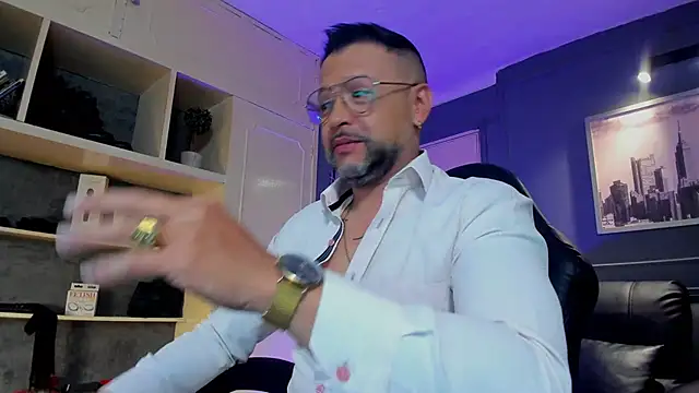 MrFrank tattoo online show from November 2025 12:20:02 PM