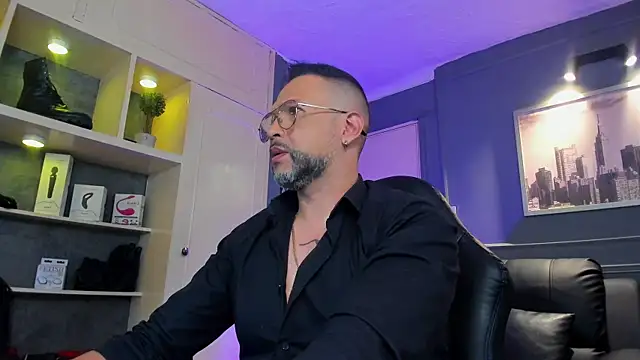 MrFrank tattoo online show from November 2025 11:57:02 AM