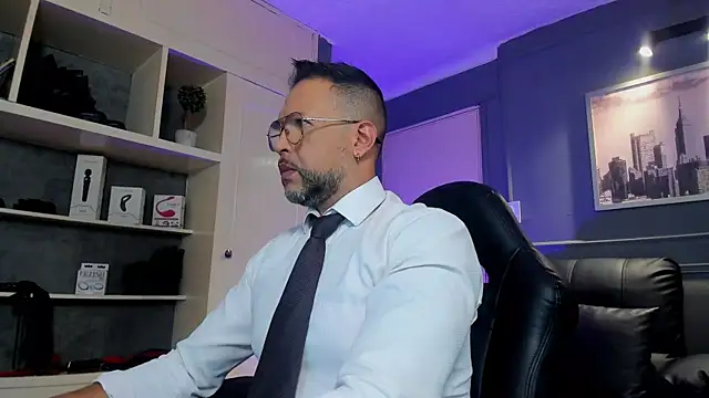 MrFrank tattoo online show from November 2025 12:21:02 PM