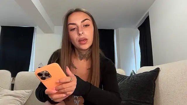onefire56 online show from October 2025 03:58:02 PM