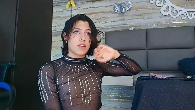 Snapshot of oliver__brown chatting on January 2026 10:57:01 PM oliver brown online show from January 2026 10:57:01 PM