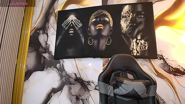 LizzRouse online show from April 2026 09:11:02 PM