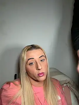 Strongqueen online show from April 2026 06:25:02 PM