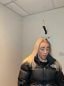 Strongqueen online show from December 2025 09:06:02 PM