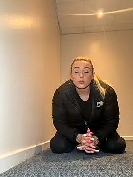 Strongqueen online show from November 2025 10:47:01 PM